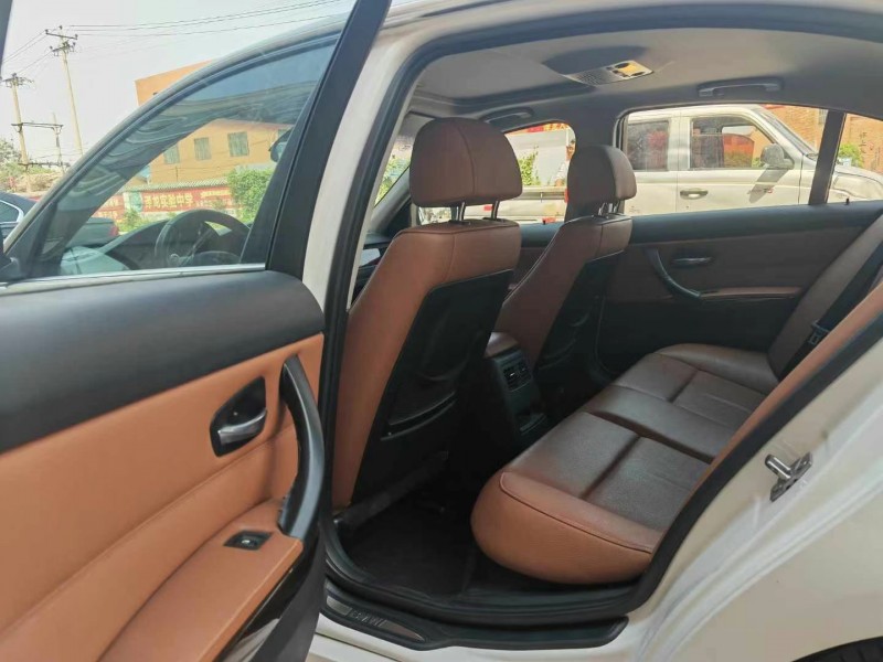 保定10年宝马3系8