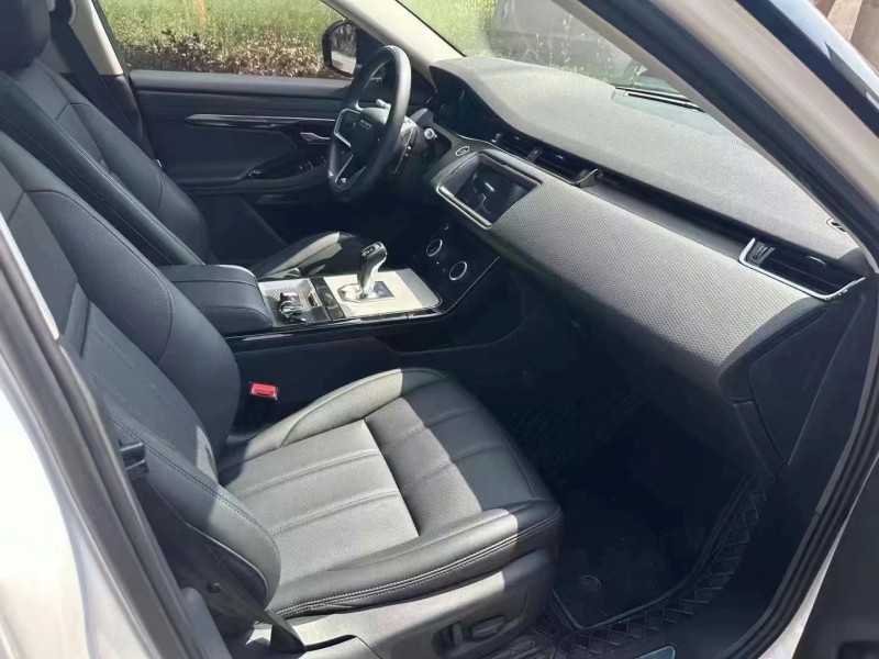 武汉22年路虎极光5