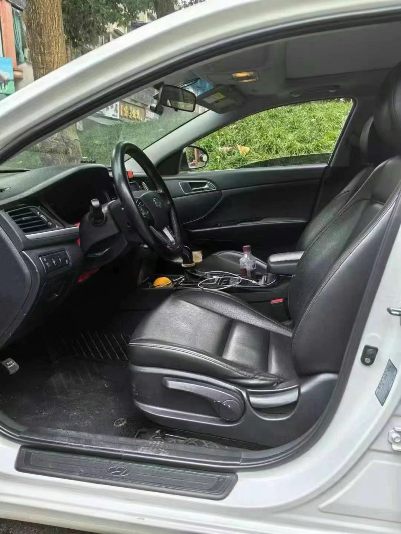 成都19年现代名图3