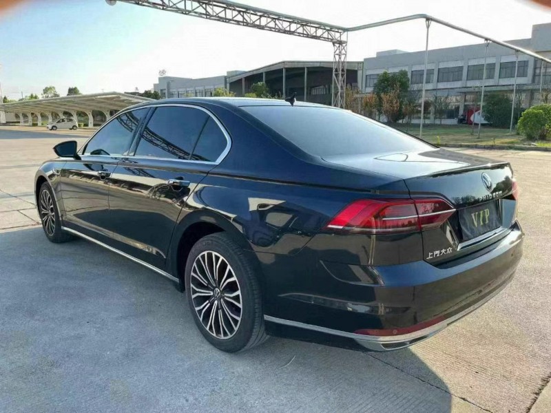 武汉21年大众辉昂8