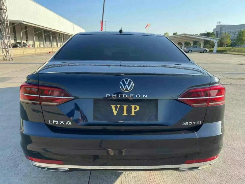 武汉21年大众辉昂9