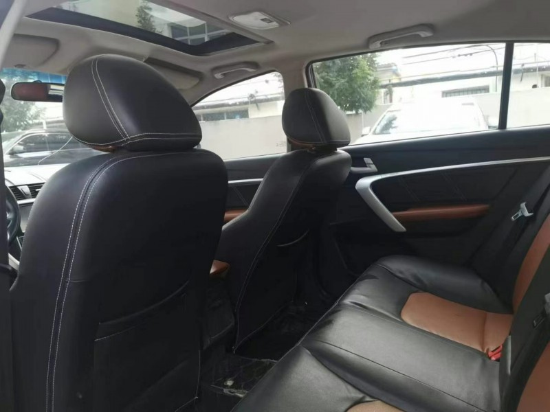 保定16年吉利帝豪8