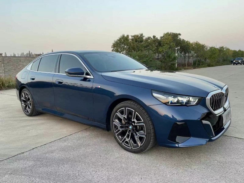 武汉24年宝马5系3