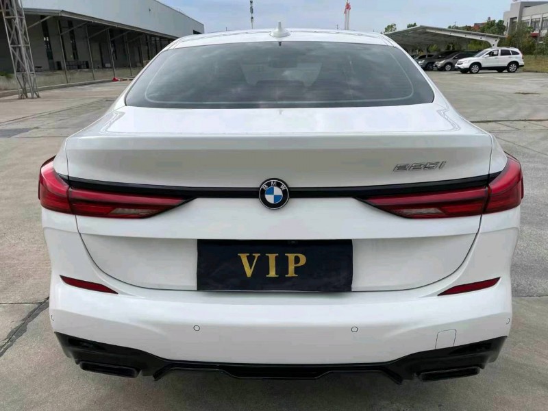 武汉22年宝马2系9