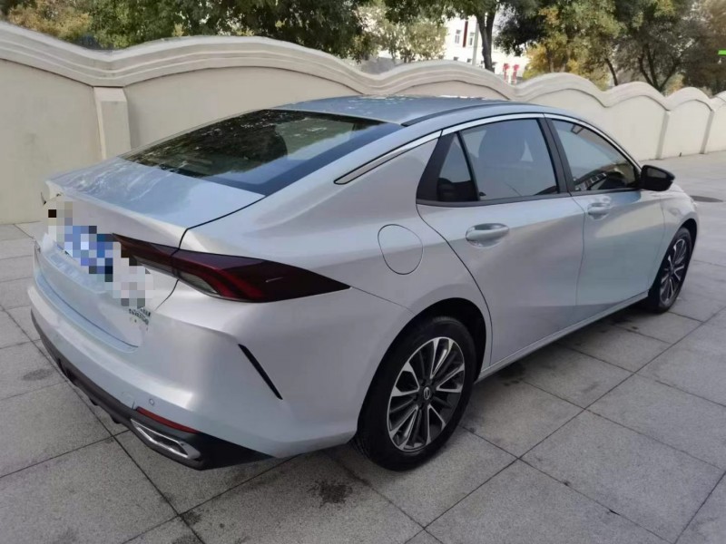 保定23年传祺影豹4