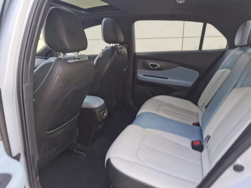 保定23年传祺影豹6