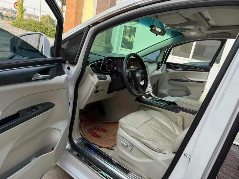 徐州21年别克GL84