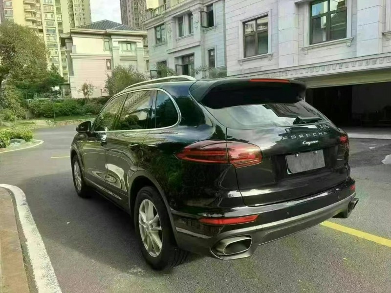 珠海15年保時捷卡宴8
