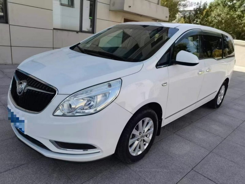 保定18年别克GL82