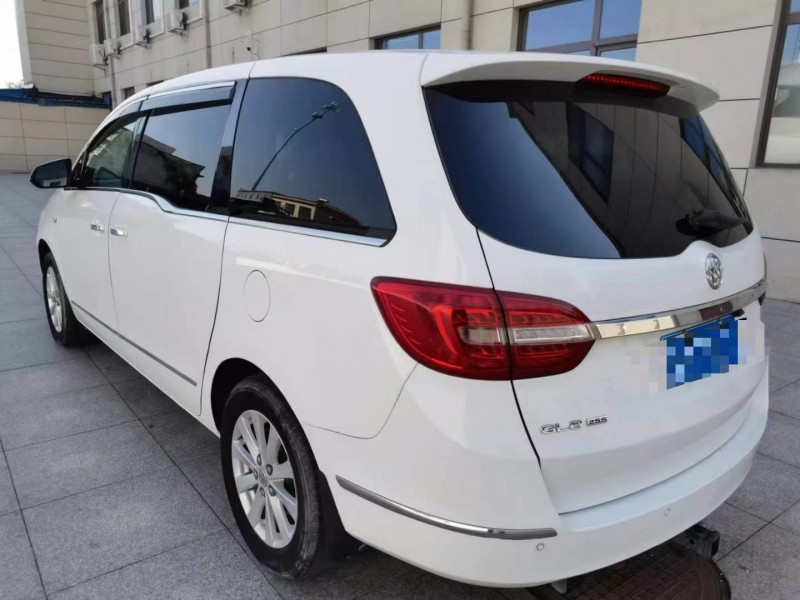 保定18年别克GL85