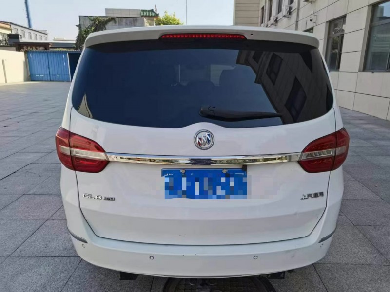 保定18年别克GL89