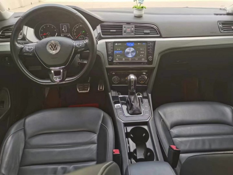 保定16年大众凌渡7