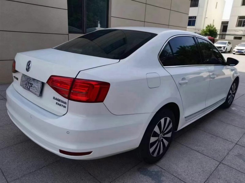 保定17年大众速腾4