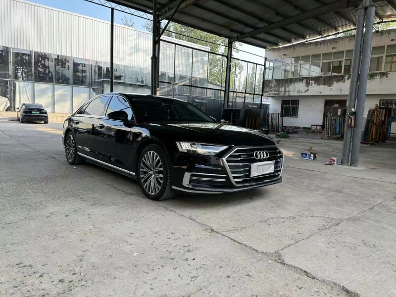 徐州19年奥迪A8L3