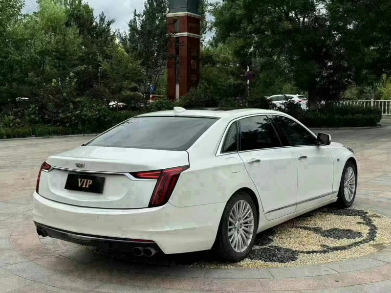 潍坊20年凯迪拉克CT67