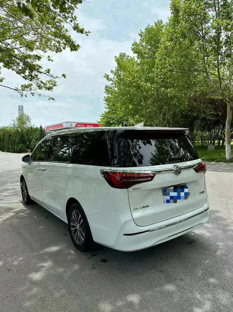 青岛21年别克GL85