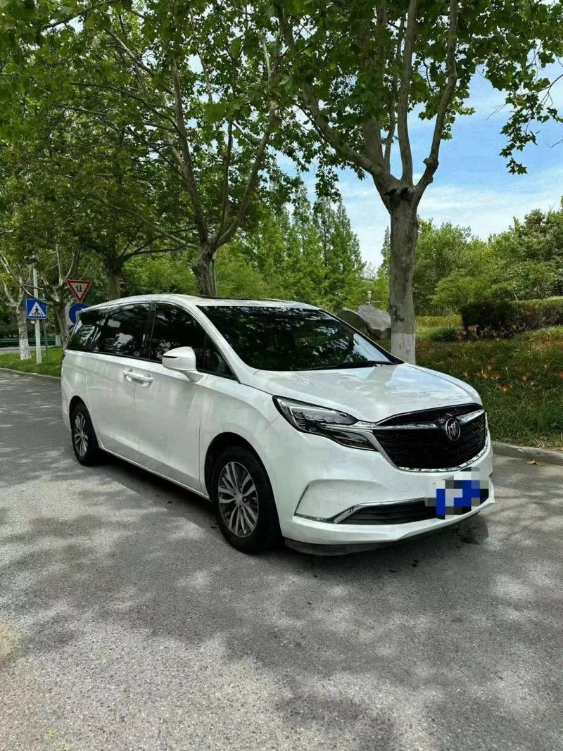 青岛21年别克GL86