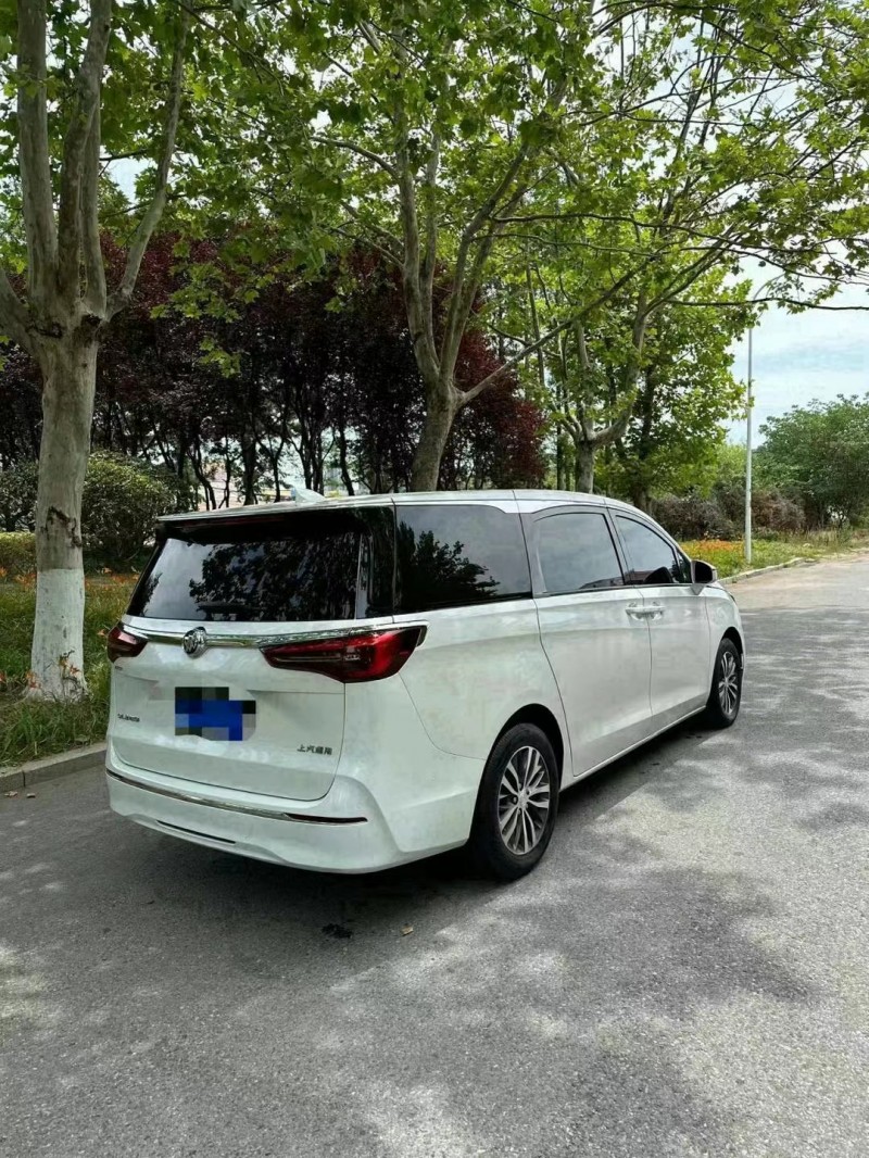 青岛21年别克GL88