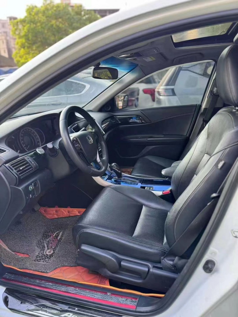 广州17年本田雅阁5