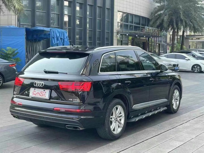 佛山19年奥迪Q75