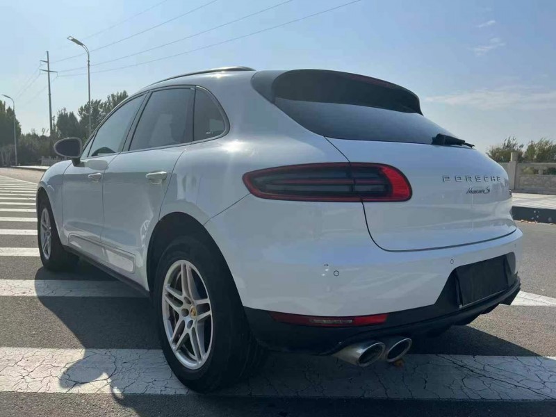 济宁18年保时捷Macan4