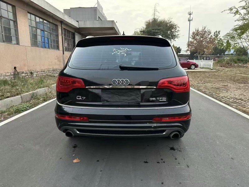 济宁14年奥迪Q79