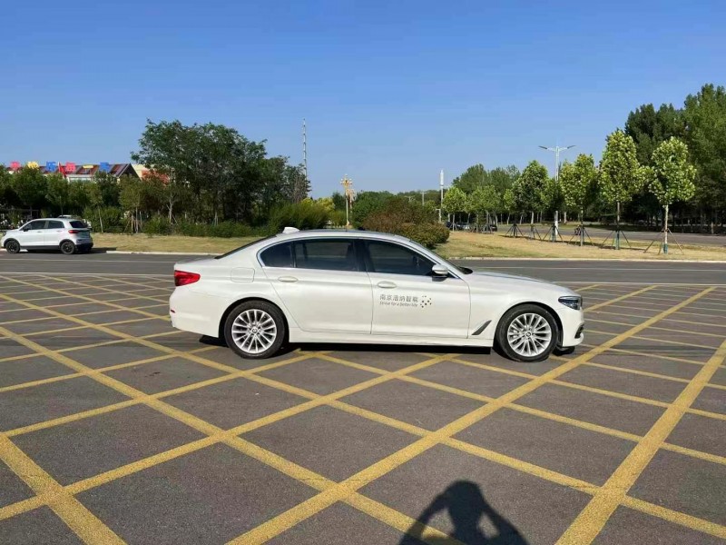 保定21年宝马5系6