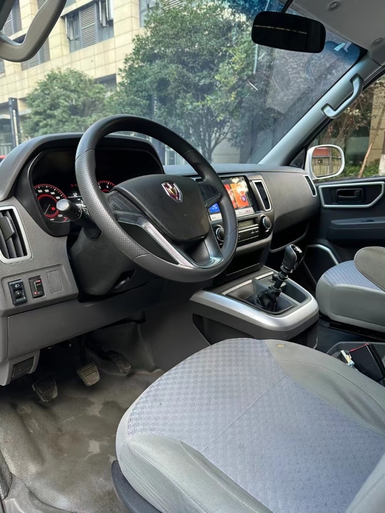 成都21年华晨海狮4