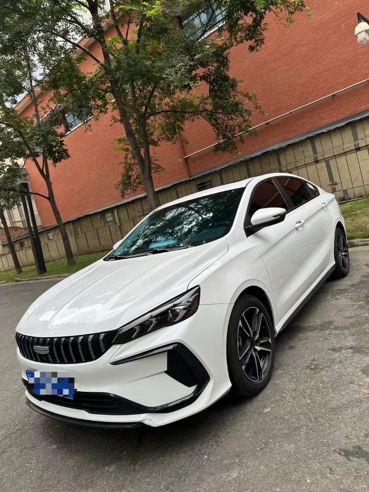 成都24年吉利缤瑞2