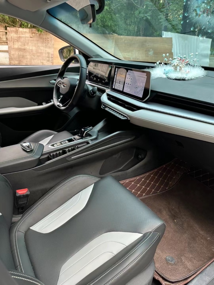 成都24年吉利缤瑞6