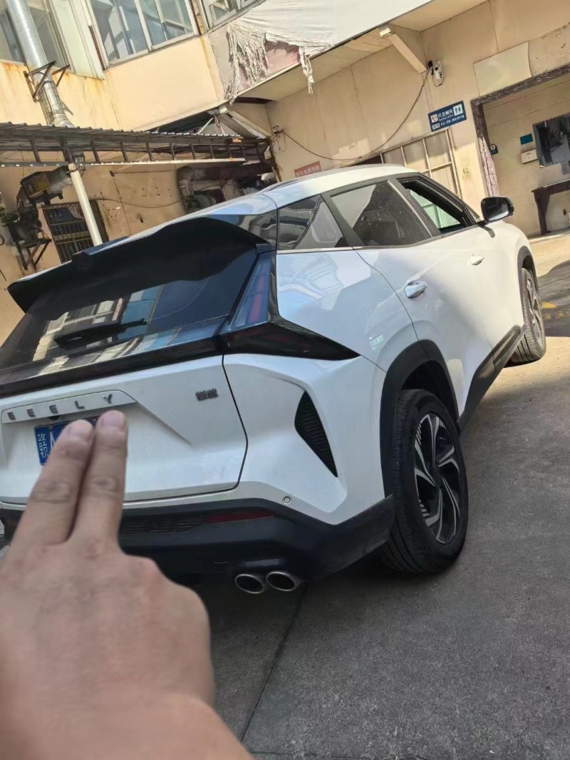 益阳23年吉利博越3