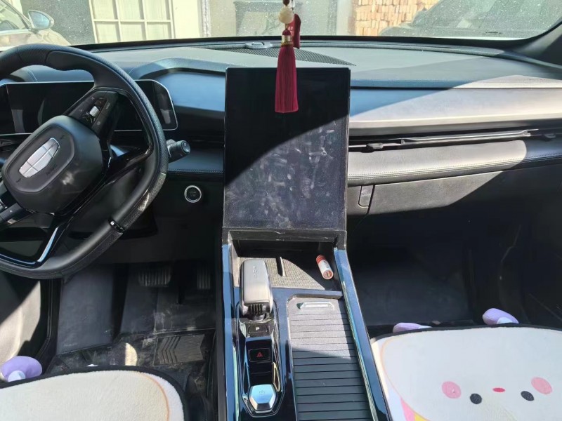 益阳23年吉利博越5