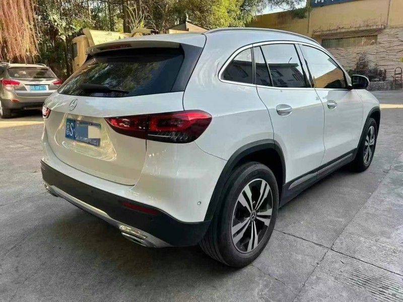 广州21年奔驰GLA8