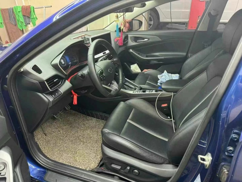 武汉19年现代菲斯塔4