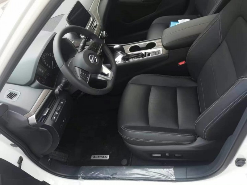 保定22年日产天籁8