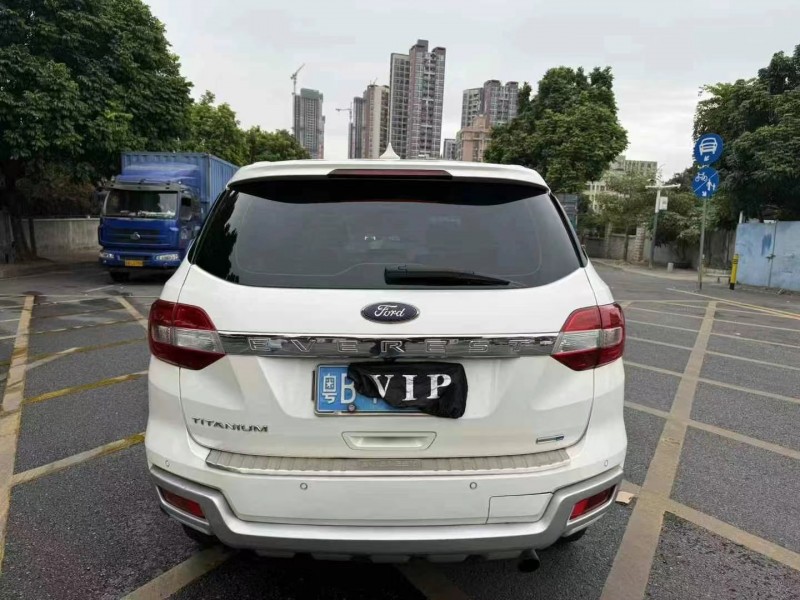 广州17年福特撼路者9