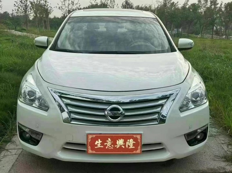 鄭州15年日產天籟1