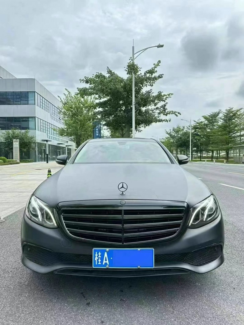 广州17年奔驰E1
