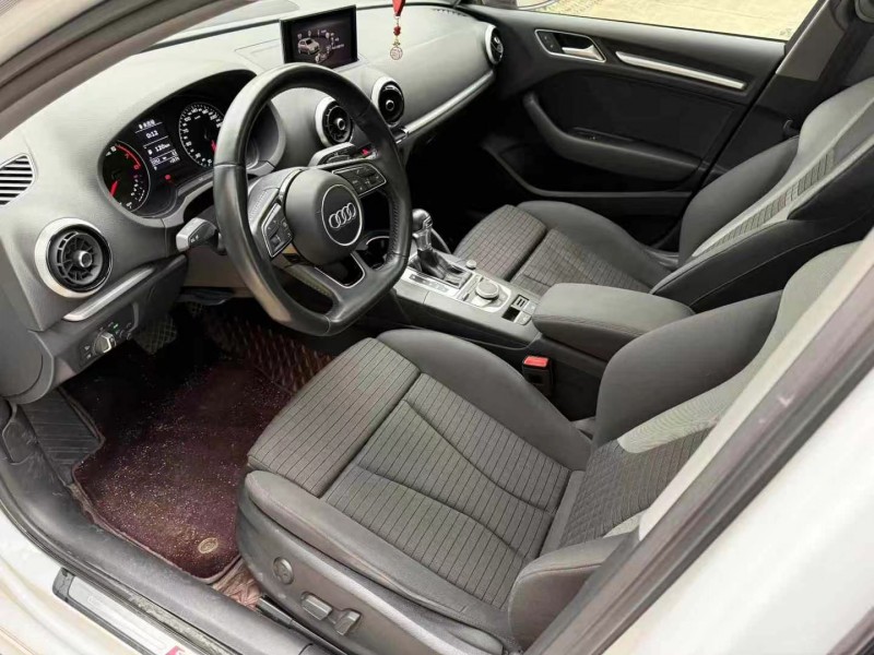 济宁18年奥迪A34