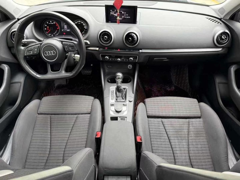 济宁18年奥迪A36