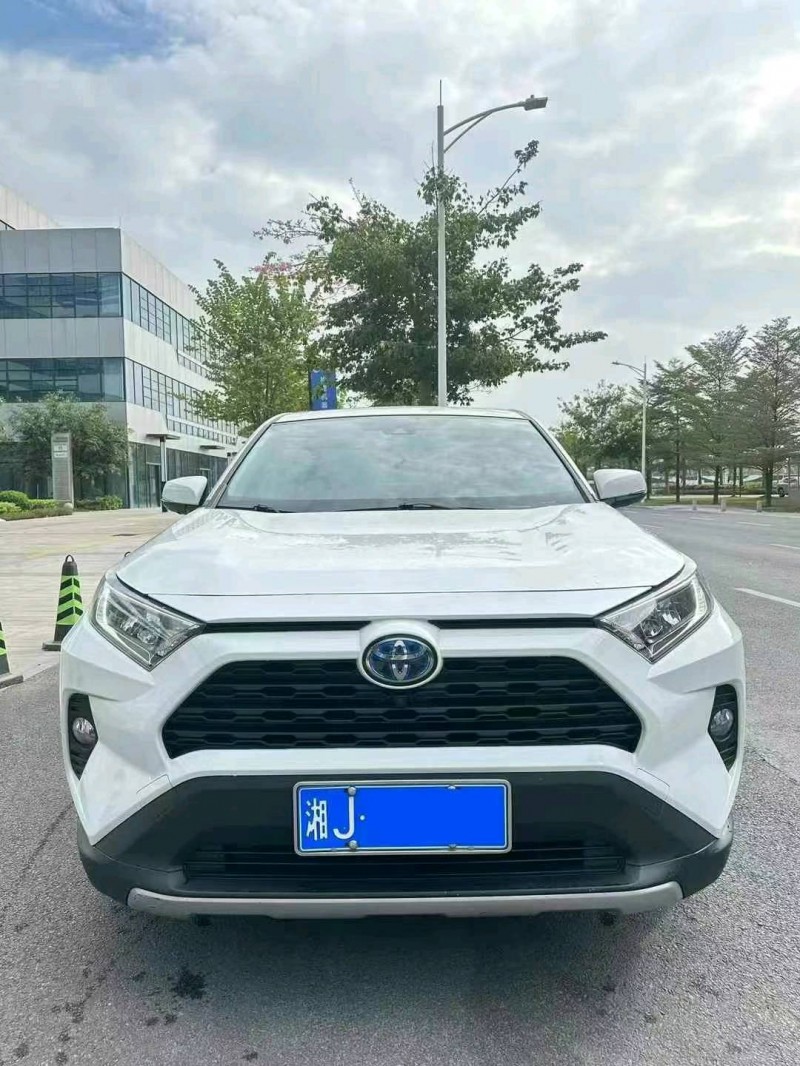 广州22年丰田RAV4荣放1