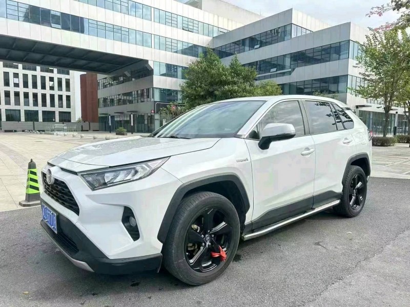 广州22年丰田RAV4荣放2
