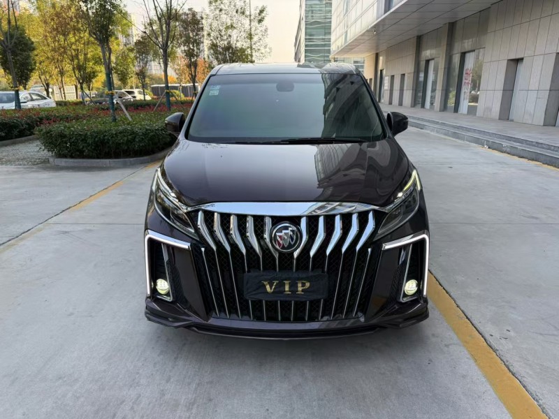 济宁17年别克GL81