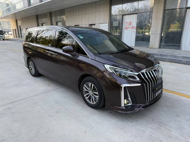 济宁17年别克GL83