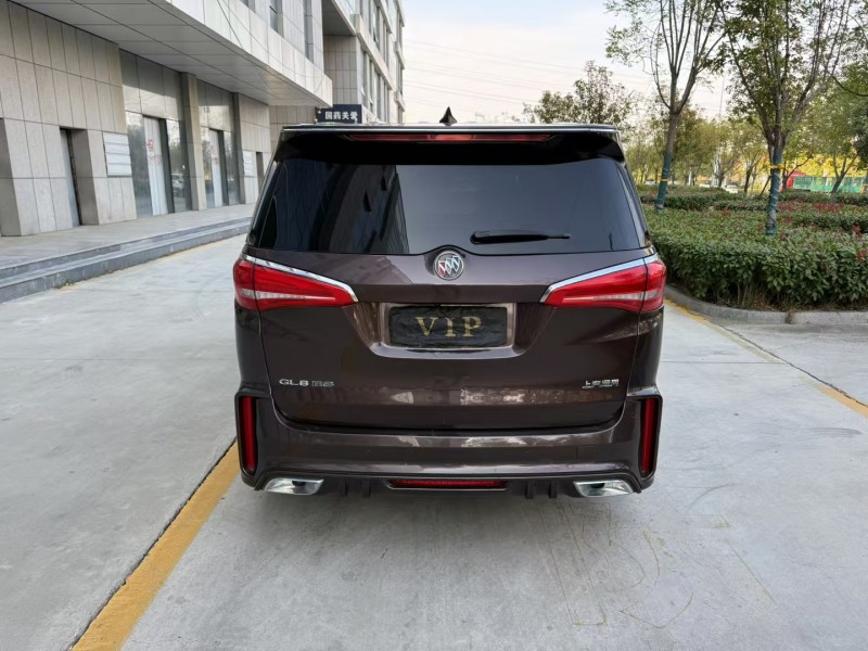 济宁17年别克GL89