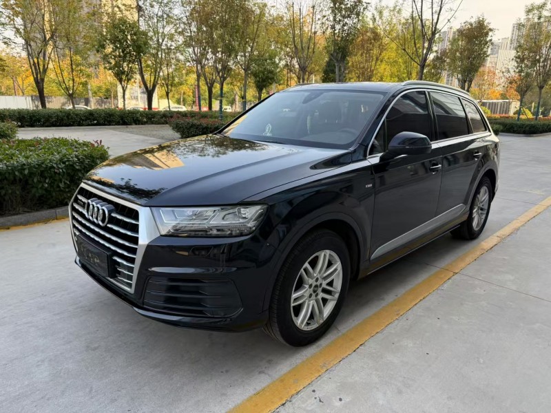 济宁19年奥迪Q72