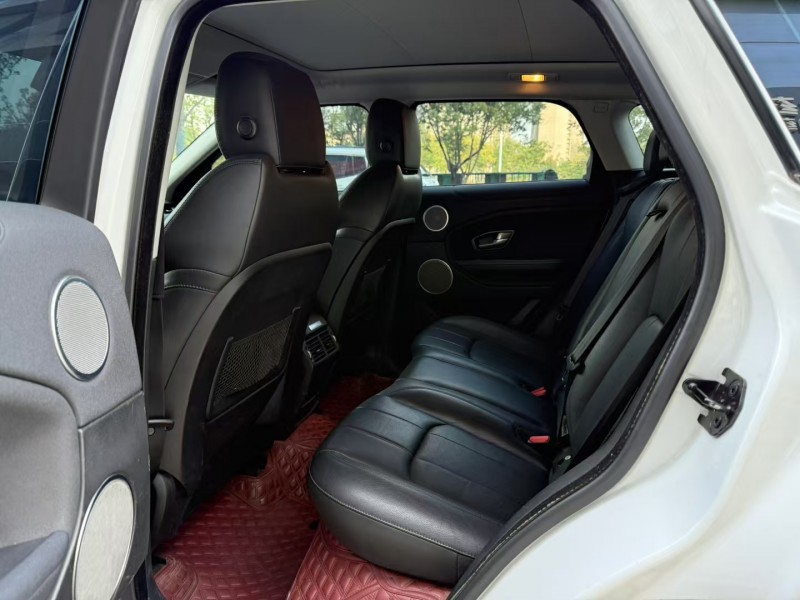 济宁18年路虎极光5