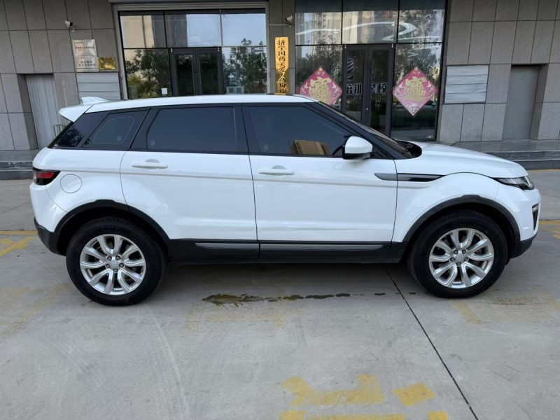 济宁18年路虎极光8