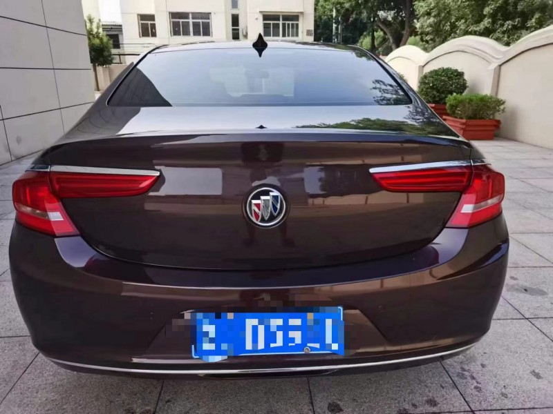 保定17年别克君越9