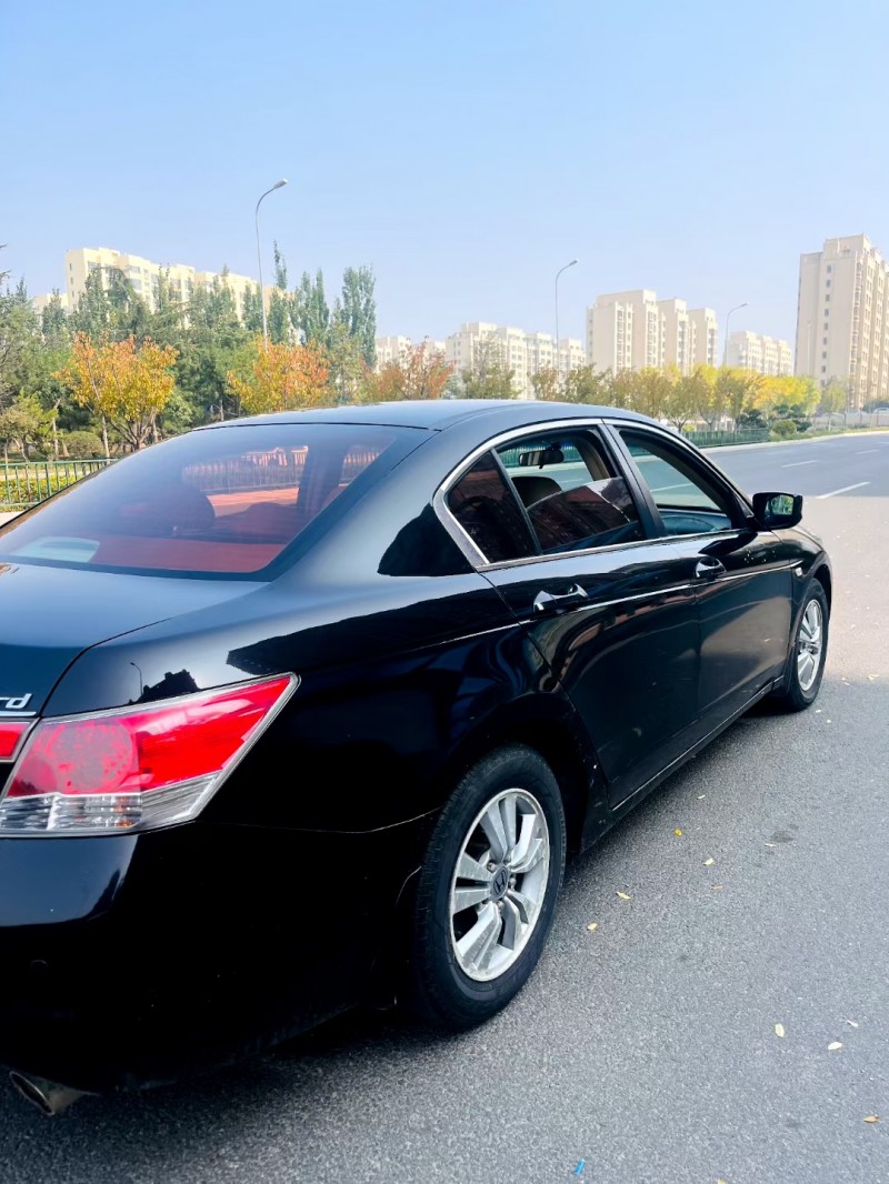 青岛10年本田雅阁5